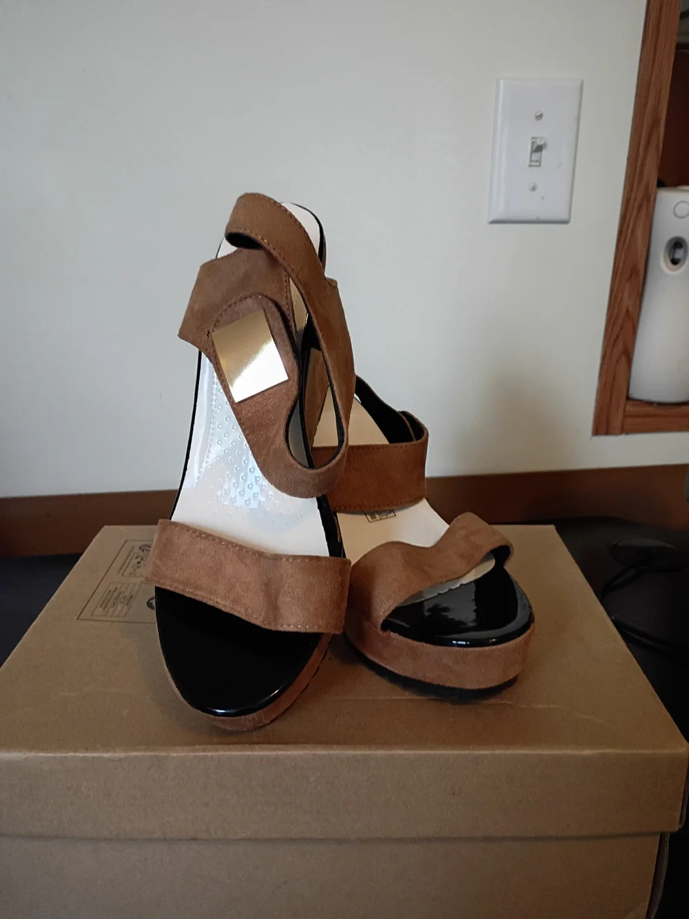 Women’s Brown Suede Strappy Platform Sandals